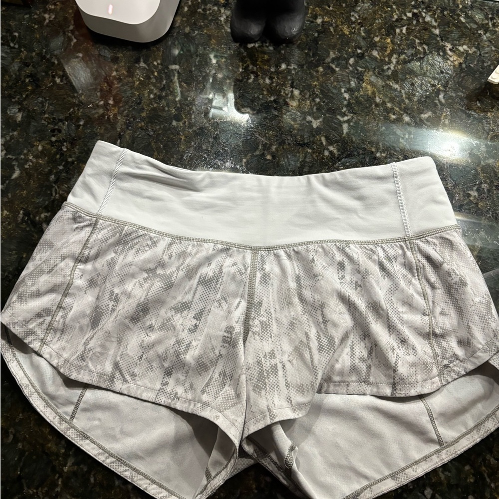Lululemon speed up shorts 2.5